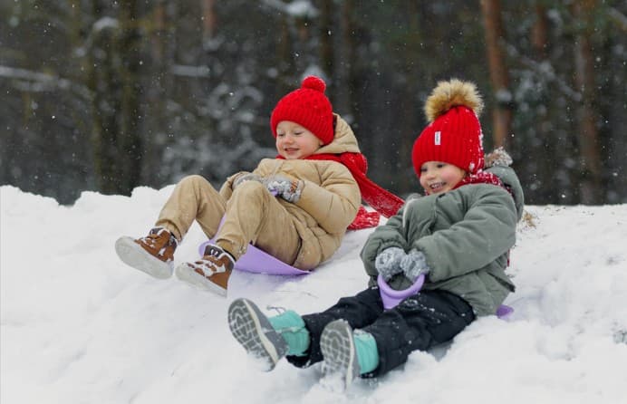 가족과 함께 무료로 즐기기 좋은 토론토 눈썰매장 8곳