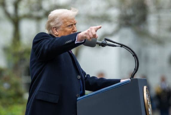 트럼프 관세 제동? 미 상원, 캐나다산 제품 관세 철회 결의안 통과