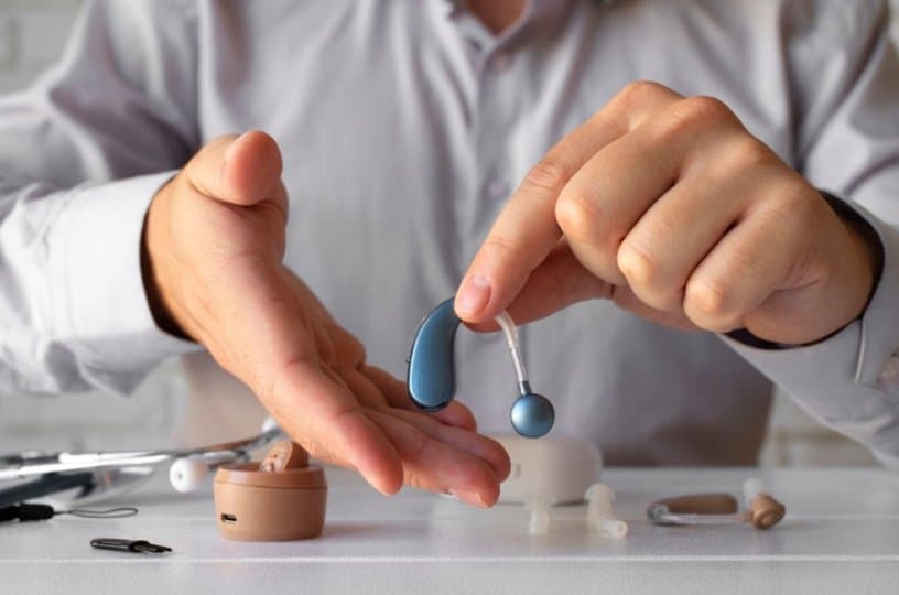 온타리오주 ‘처방전 없이 보청기 구매'  규제 완화 검토