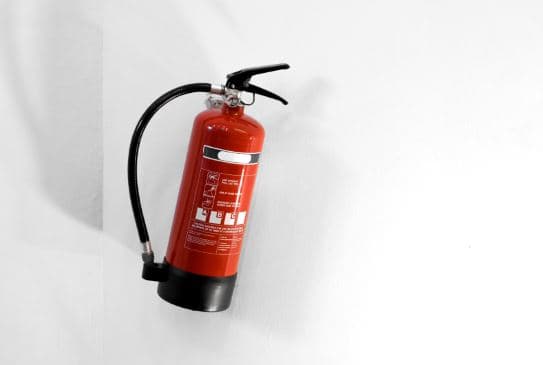 주거용 건물 소화기 80개 훔친 토론토 남성 체포