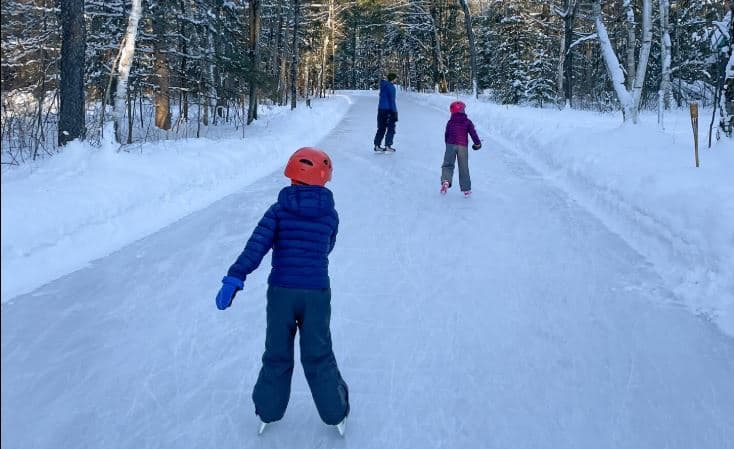 온타리오 겨울 숲속에서 즐기는 스케이팅 명소… 애로우헤드 주립공원