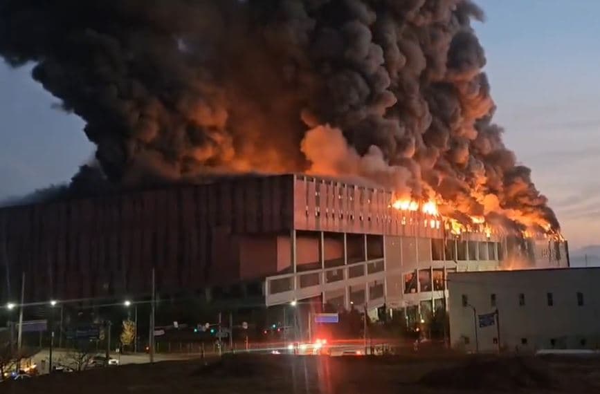 천안 이랜드 물류센터 대형 화재  ' 물품 1천만 개 소실' 