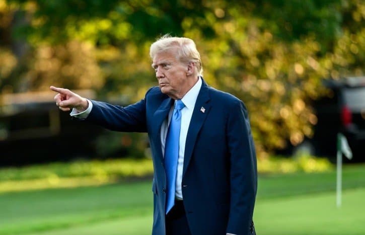 트럼프, 대법 위헌 판결 비웃듯 15% 관세 강행 선언