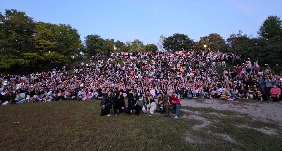 인기 K팝 보이그룹 '피원하모니' 토론토 공원서 '깜짝 공연' 