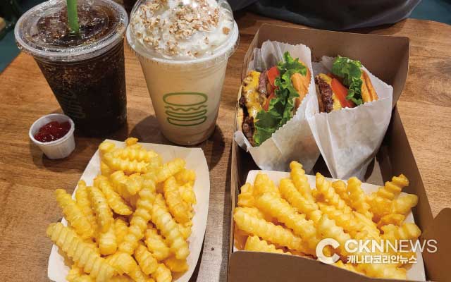 쉑쉑 버거, 토론토 2개 매장 추가 오픈