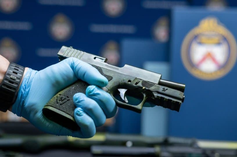 토론토경찰, 3D 프린터 총기 제조범 검거… 추적 불가 ‘유령건’ 비상