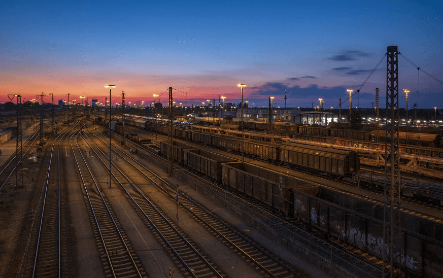 연방정부, 철도노조 '직장복귀명령' 철도 운행 재개