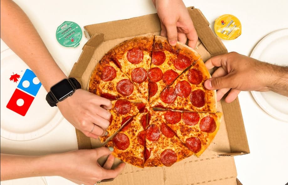 도미노피자, 웹으로 주문하면 50% 할인