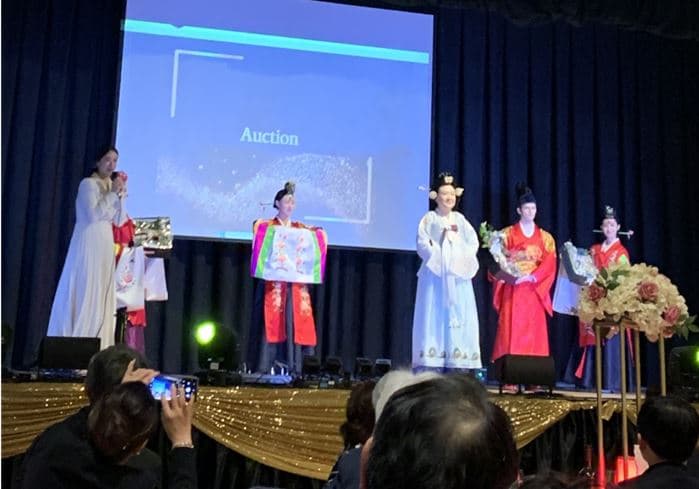 토론토한인회 갈라에 떳떳하게 나타난 윤지오