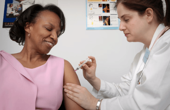 토론토 보건부 "겨울 오기전 예방접종은 필수"