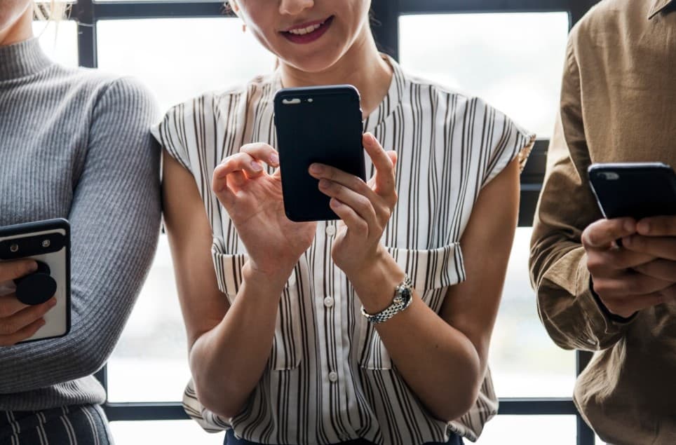 한국정부 비싼 휴대폰 요금 주범 '단통법' 폐지