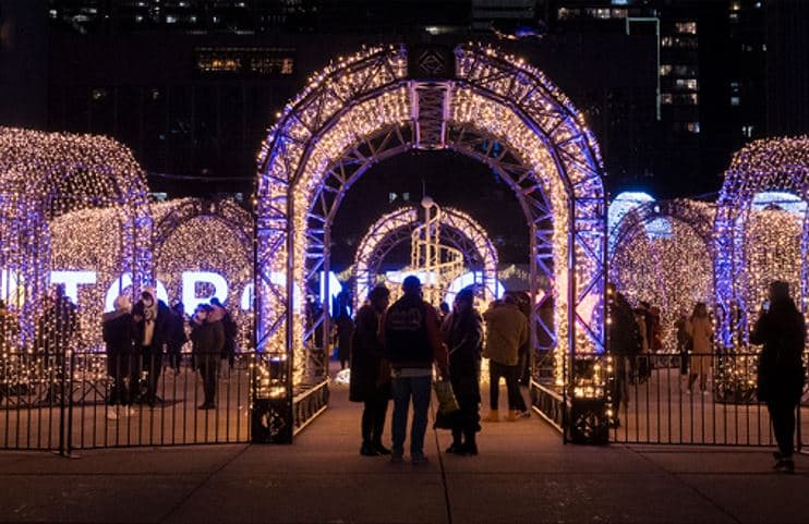 45년 전통 '2024 토론토 빛 축제' 개최