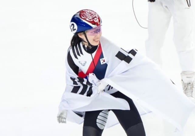 최민정 질주, 김길리 폭주…女쇼트트랙 금빛 대역전극