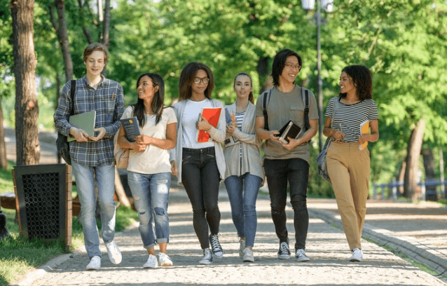 유학생 취업 막는 캐나다 정부 ⋯PGWP 발급규정 강화