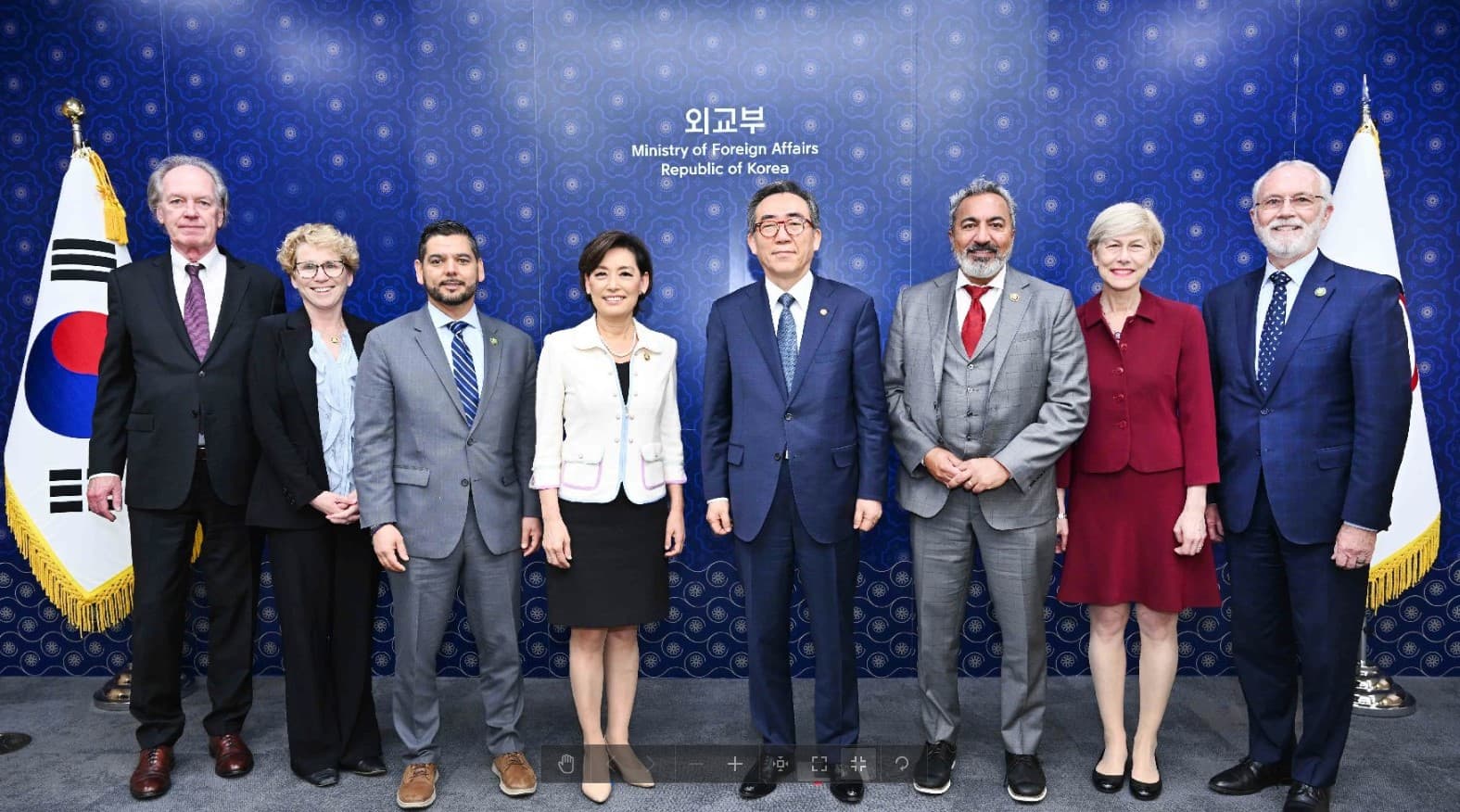 조태열 외교부 장관, 美 하원 CSGK 대표단 면담