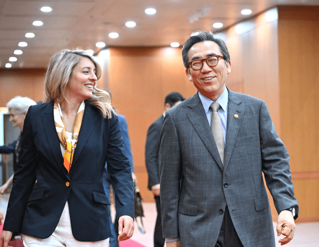 "우리는 동반자"⋯한-캐 외교장관 회담 성료