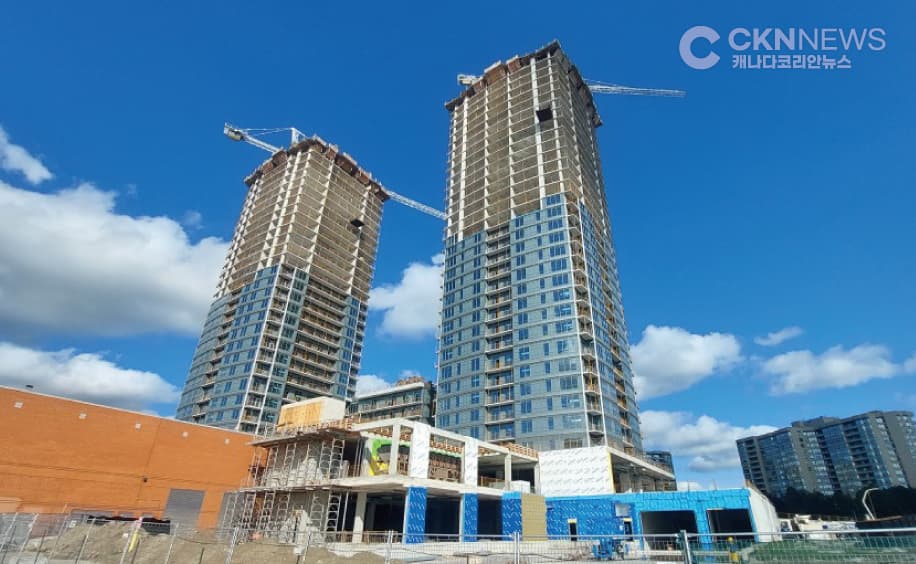 CMHC "캐나다 집값, 2026년에 역대 최고 찍을 것"