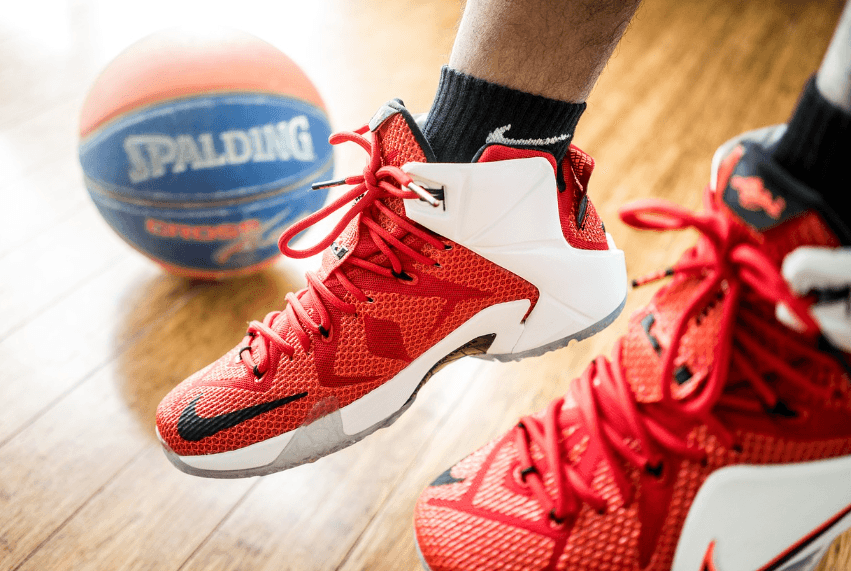  '나이키' 요즘 누가 신어요? … 매출 부진 저가 운동화 출시