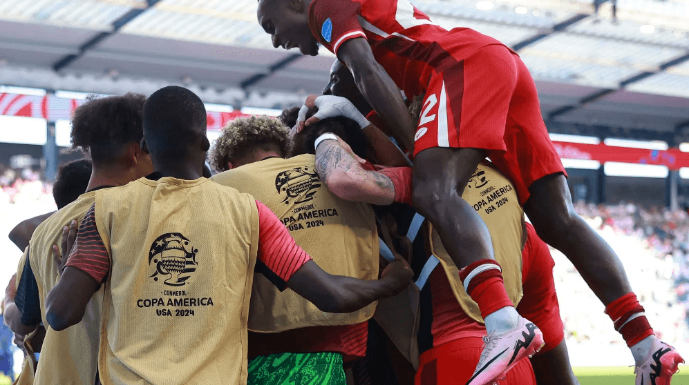 캐나다 축구, 25년 만에 코파아메리카 '첫 승' 신고