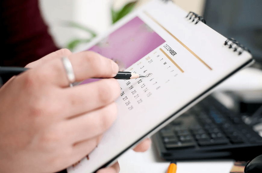 빨간날, 토·일 겹쳐도 괜찮아'…한국도 '요일제 공휴일' 추진