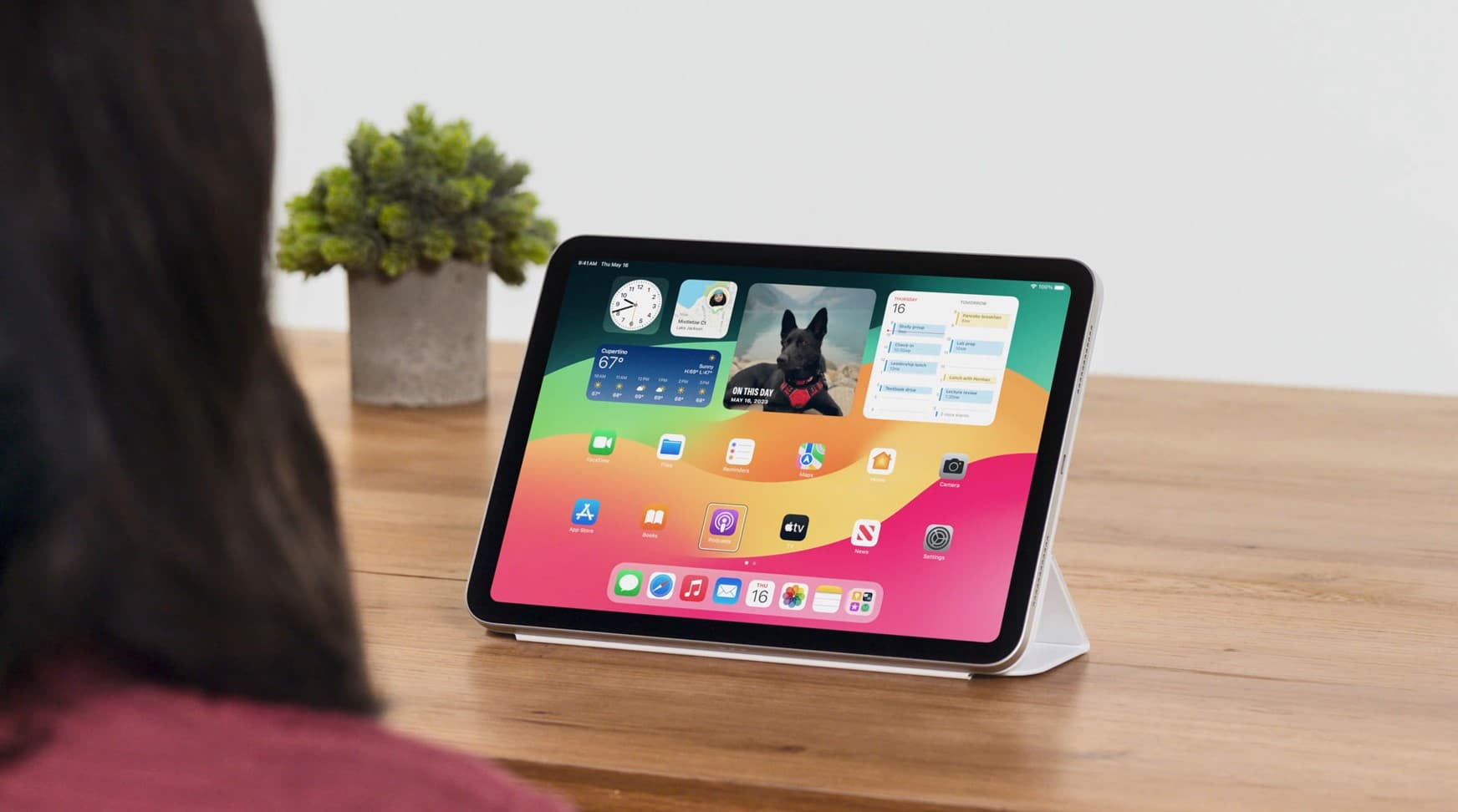 "이제 눈동자로 조작 가능" 아이폰 탑재 놀라운 기술