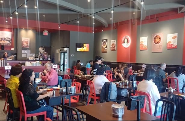 홍콩반점 노스욕, 9월 '어르신 사랑해孝' 행사 성료