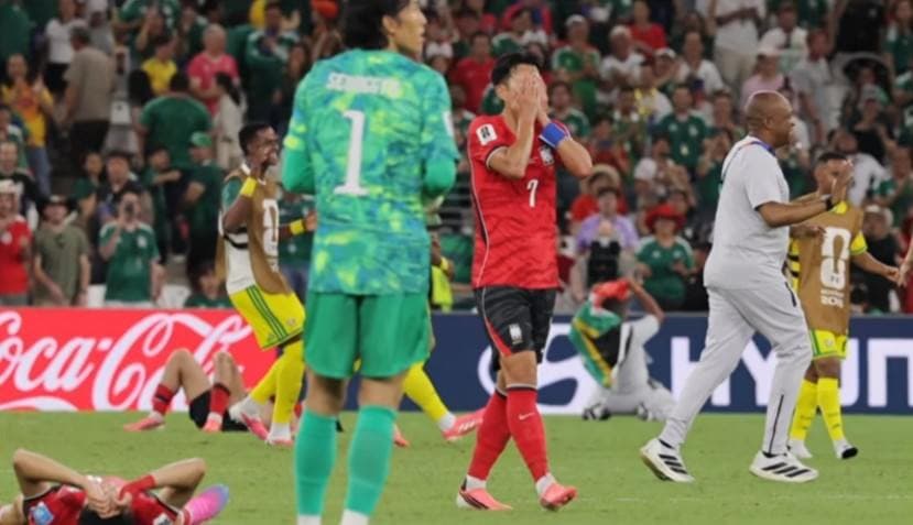 홍명보호 남아공에 충격패… 조 3위 추락에도 32강 확률 95%
