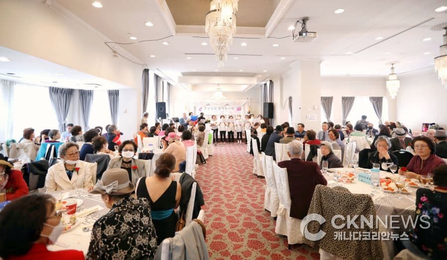 "제8회 늘푸른 팔도잔치"…어르신 위한 생일축제·문화한마당