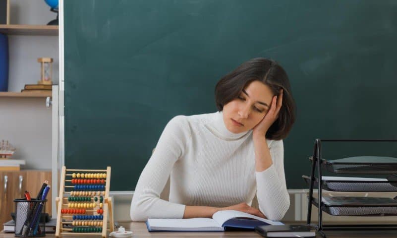 ํ ๋ก ํ ๊ต์ก์ฒญ โ๊ต์ฌ 300๋ช
โ ๊ฐ์ถ ์๊ณ โฆ ๊ต์ก ํ์ฅ ๊ณต๋ฐฑ ์ฐ๋ ค