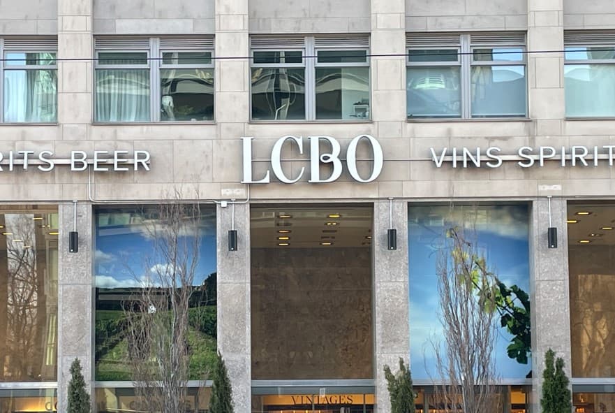 "LCBO 최저가 규정 불합리"⋯주류 업체 '집단소송' 제기