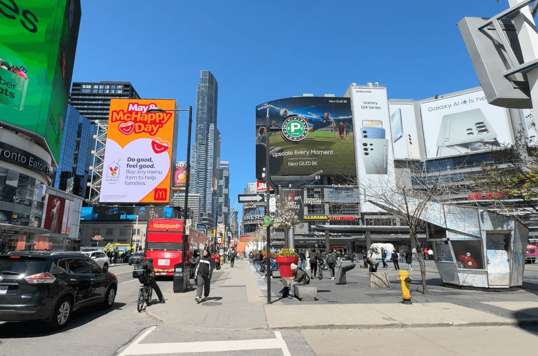 토론토 던다스 스퀘어 '스코파 스퀘어'로 명칭 변경