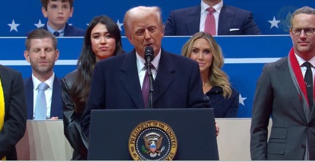 트럼프, 캐나다 25% 관세 부과 '2월 1일부터 시행'