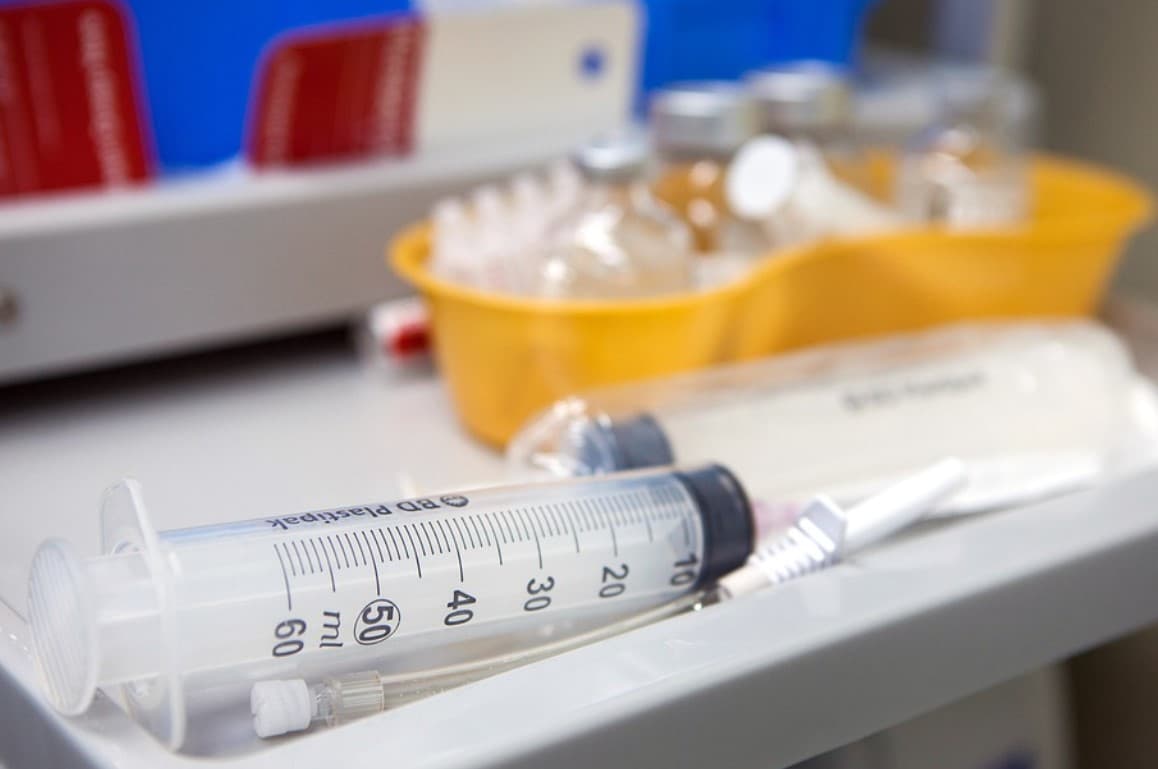 봄방학 해외여행 떠나는 자녀, 홍역 예방접종 필수