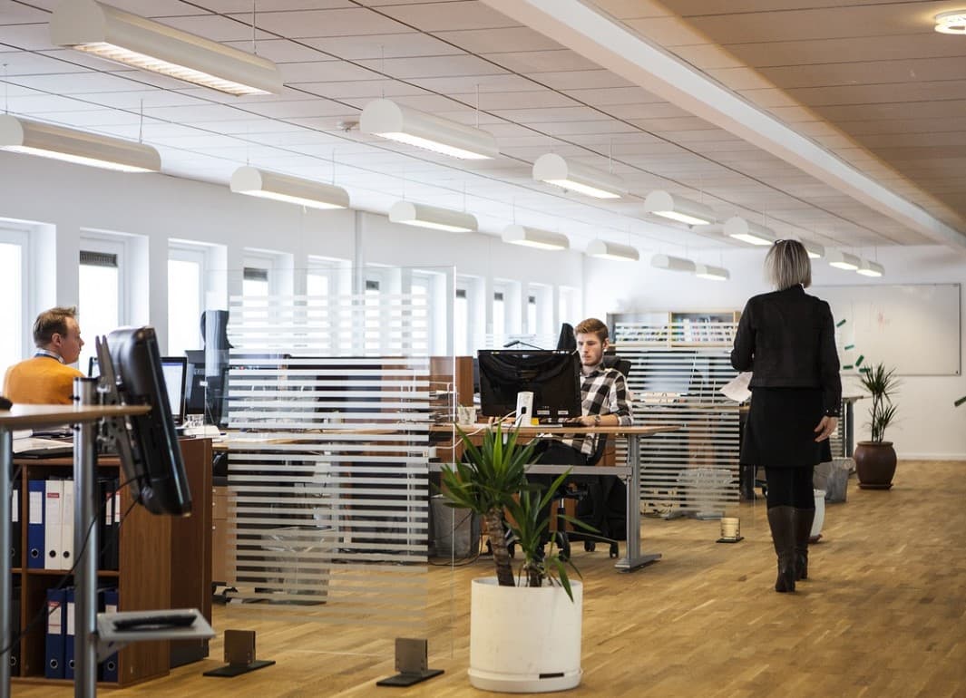 온타리오주 공무원 급여 '10%' 인상