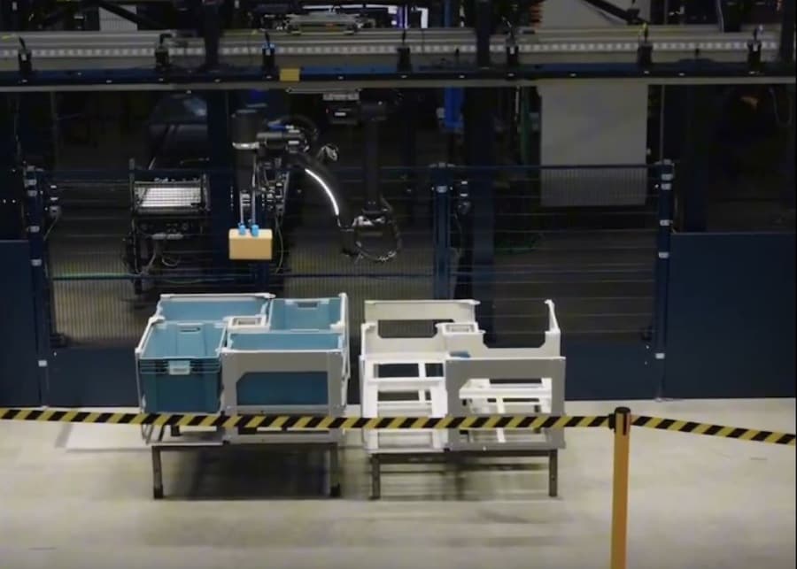 “60만개 일자리 위기”… 아마존, 사람 대신 로봇 투입 나선다