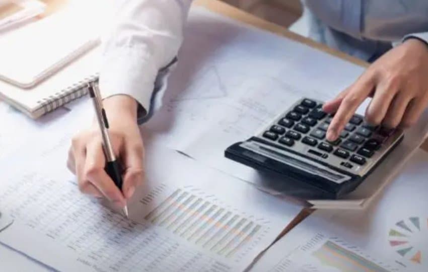 국세청 실수에 이자만 눈덩이…납세자들 분통