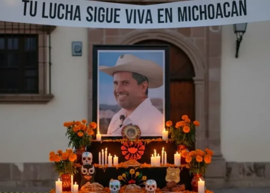 멕시코 시장 ‘망자의 날’ 축제 중 또 총격 사망… 카르텔 배후 의혹