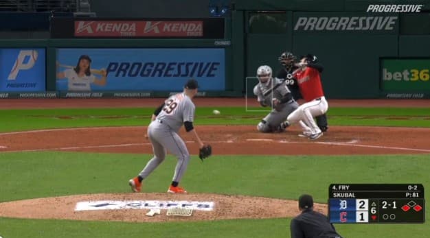 MLB 경기서 충격 사고…시속 159km 강속구에 얼굴 골절 부상